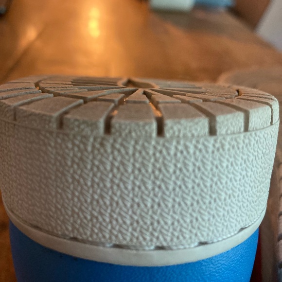 Jordan 1 Low Children's Art (GS) size US 5Y - Picture 8 of 9